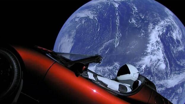 El Tesla Roadster fue lanzado al espacio el 6 de febrero de 2018 durante la prueba del Falcon Heavy de SpaceX.