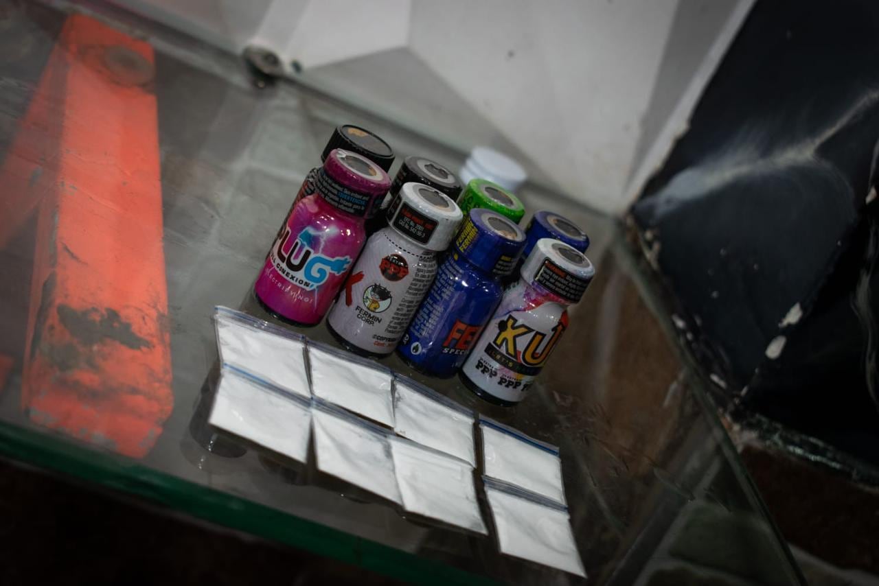 * Más de 60 unidades de la Policía y cerca de 40 servidores públicos, se tomaron los sectores de María Paz, Llano Grande y la Av. Primera de Mayo en Kennedy, Nueva Roma y Santa Rosa en San Cristóbal.