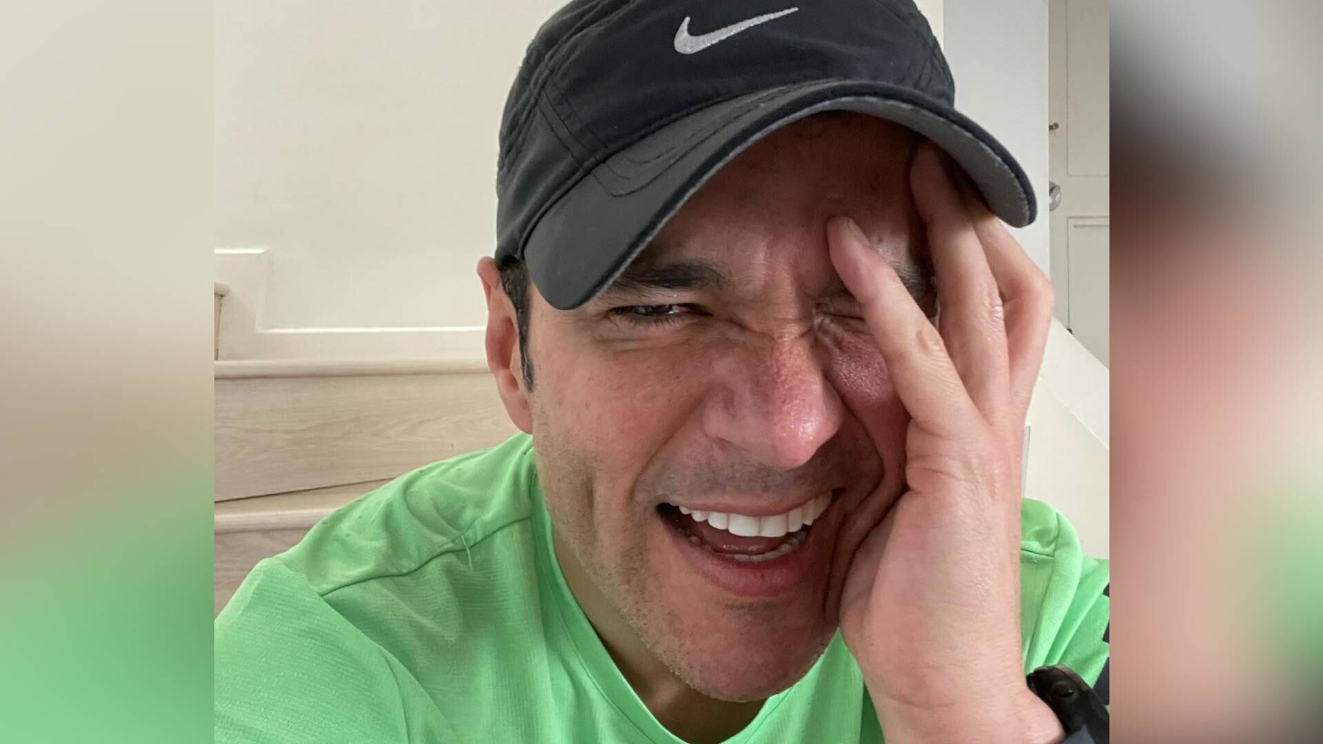 Juan Diego Alvira, presentador de Noticias Caracol primera emisión.