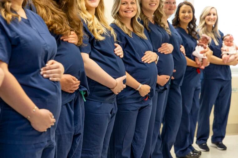 Doce enfermeras quedaron embarazadas al mismo tiempo.