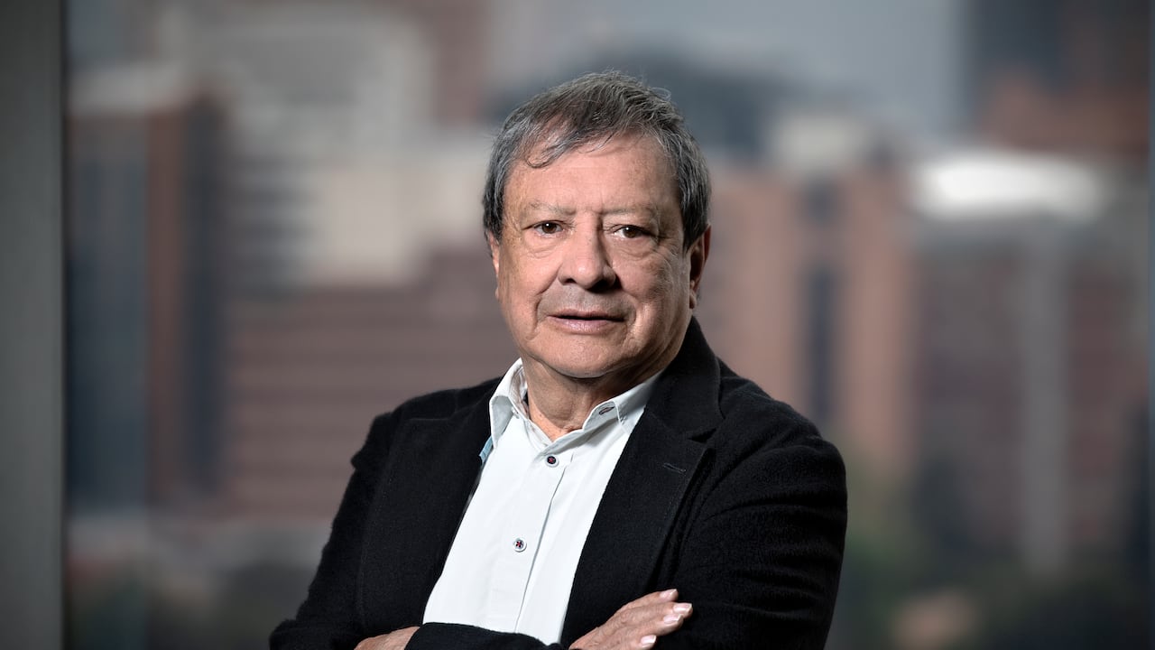 Mario Hernández invita a no votar en blanco el próximo domingo 19 de junio. Foto: Juan Carlos Sierra-Revista Semana.