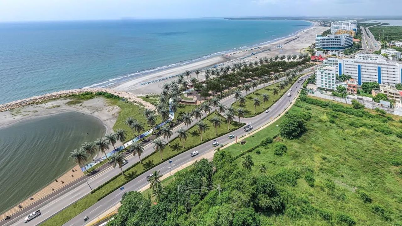 Panorámica del Gran Malecón que se construye en Cartagena.