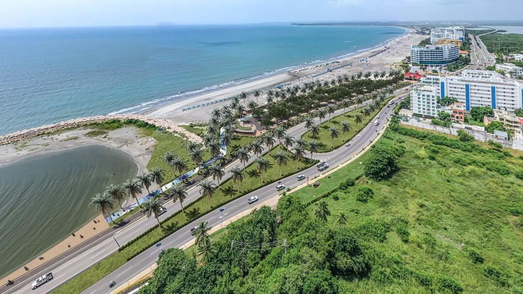 Panorámica del Gran Malecón que se construye en Cartagena.