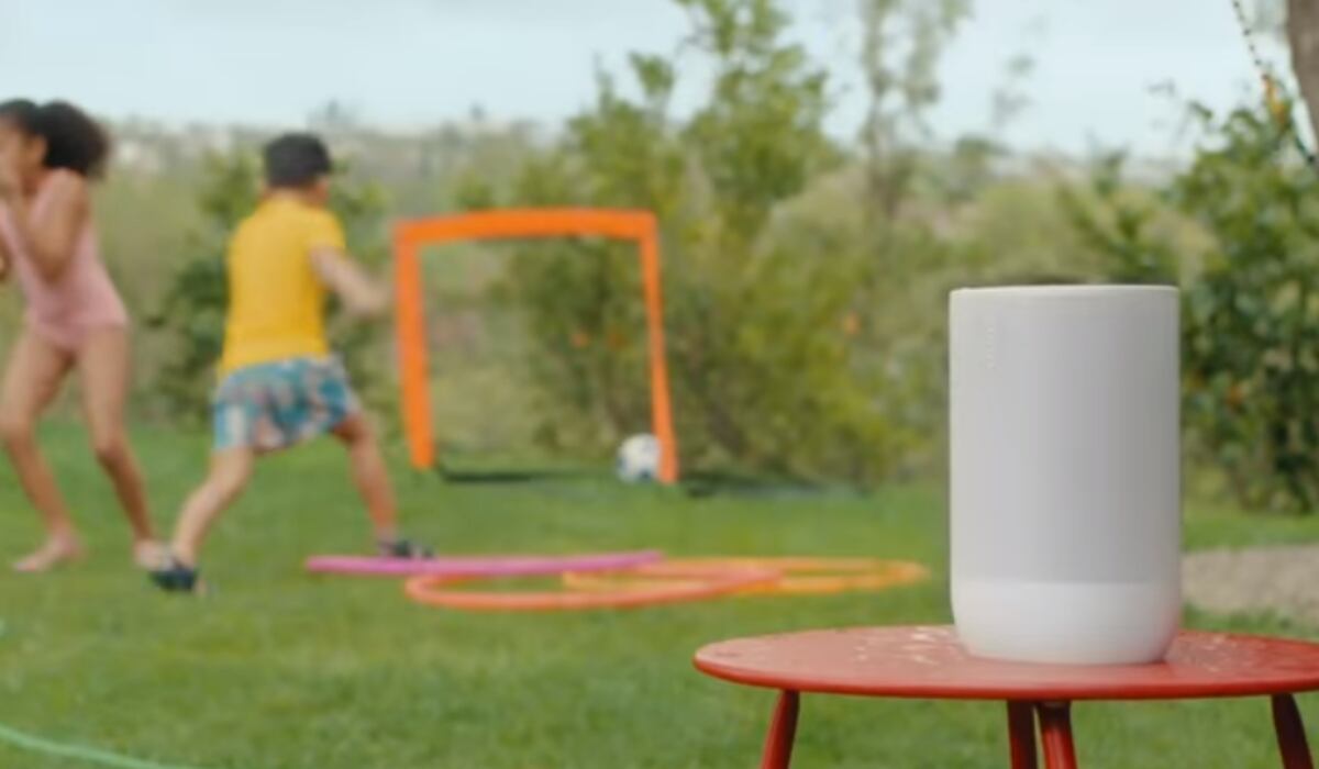 El parlante sonos Move 2 está diseñado para usarse en exteriores