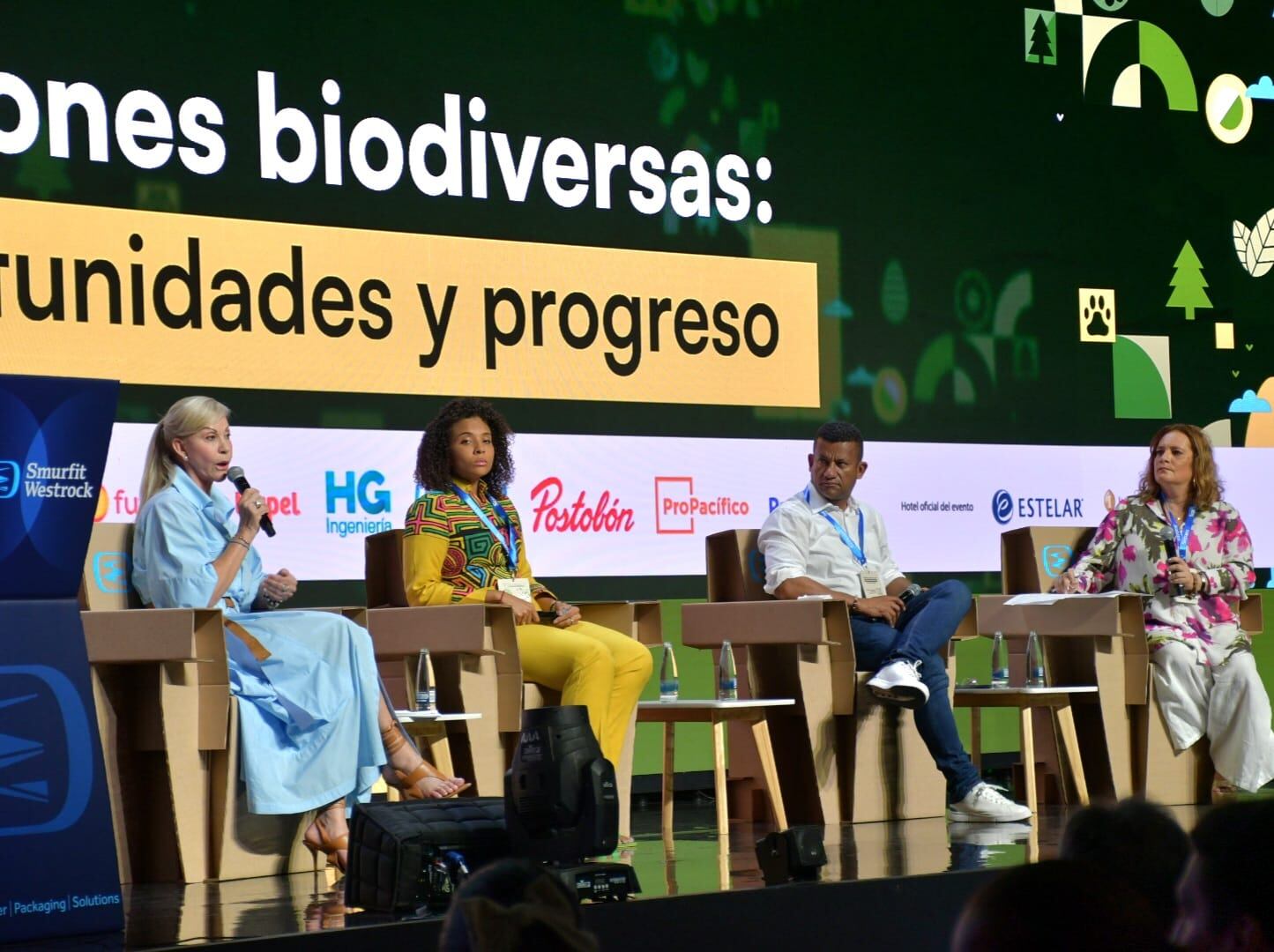 Cumbre de Sostenibilidad en el Centro De Eventos Valle del Pacífico.