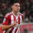 James celebra su primer tanto en Grecia esta temporada