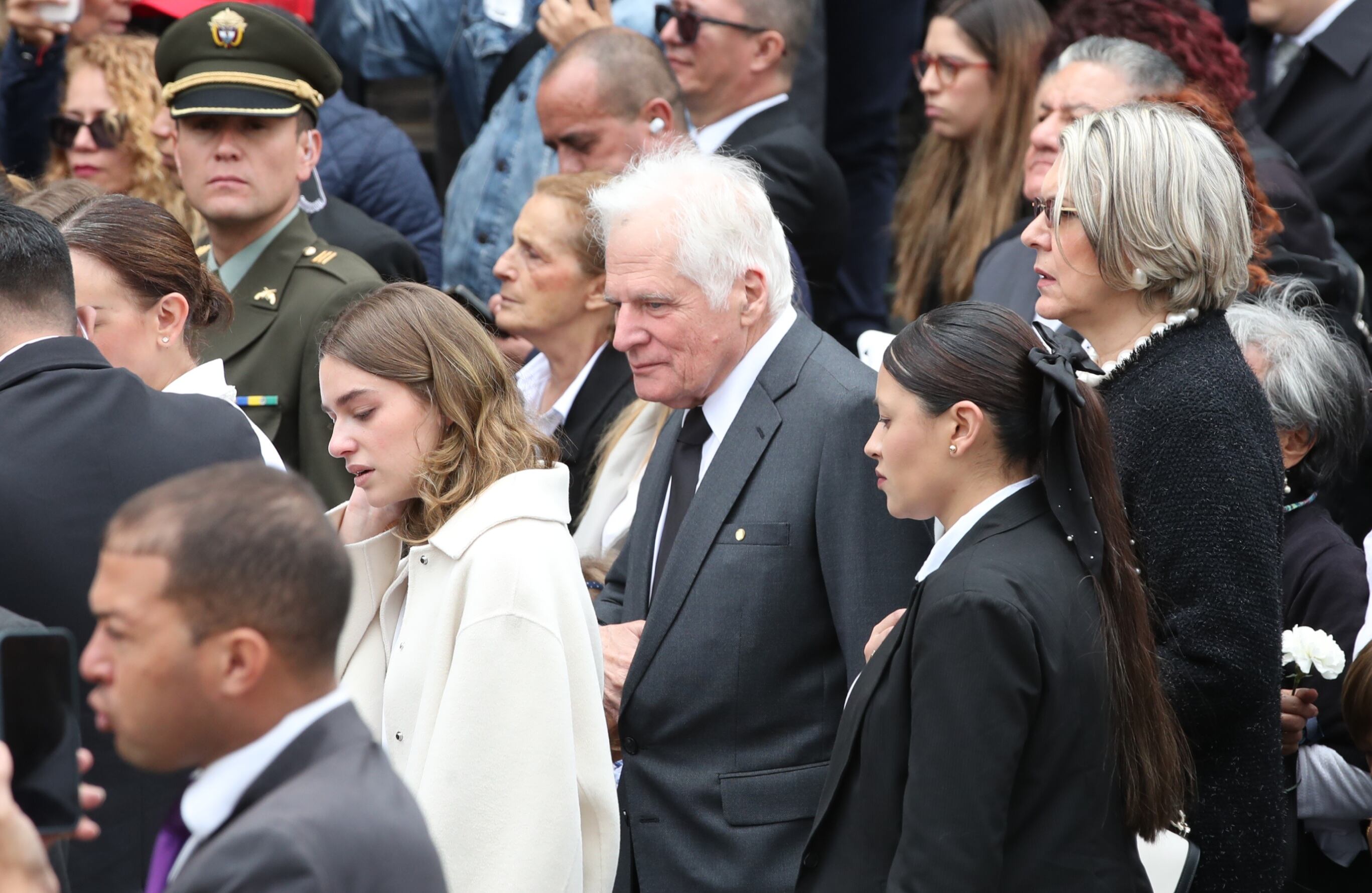 Funeral de Miguel Uribe Turbay:  Traslado a la Catedral Primada