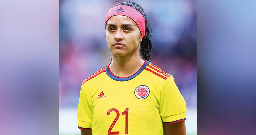 Liana Milena Salazar Vergara es una jugadora de fútbol colombiana, su posición es mediocampista.
