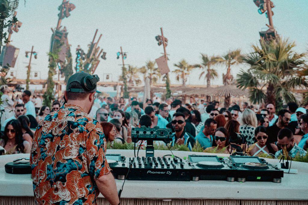 Soulfire, el festivo de lujo creado por dos paisas que recorre el mundo y en 2026 llegará a Brasil. Sebastián Guarín y Jason Sánchez, los creadores de este proyecto.