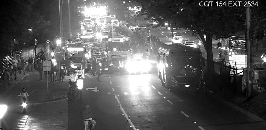 El tráfico en el occidente de la capital está detenido por un accidente entre dos automóviles. X - (@BogotaTransito)