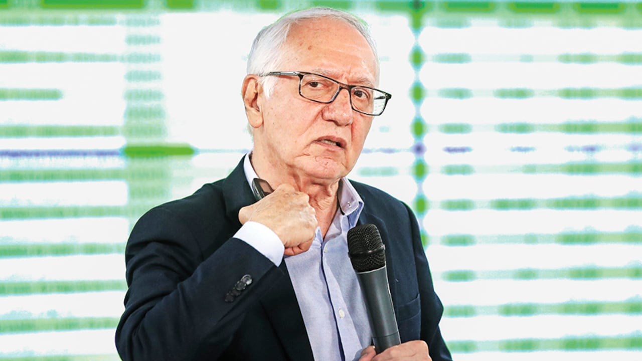 GUILLERMO ALFONSO JARAMILLOMinistro de Salud