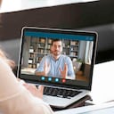 En Colombia no es ilegal utilizar canales digitales como videollamadas para notificar la terminación de un contrato laboral.