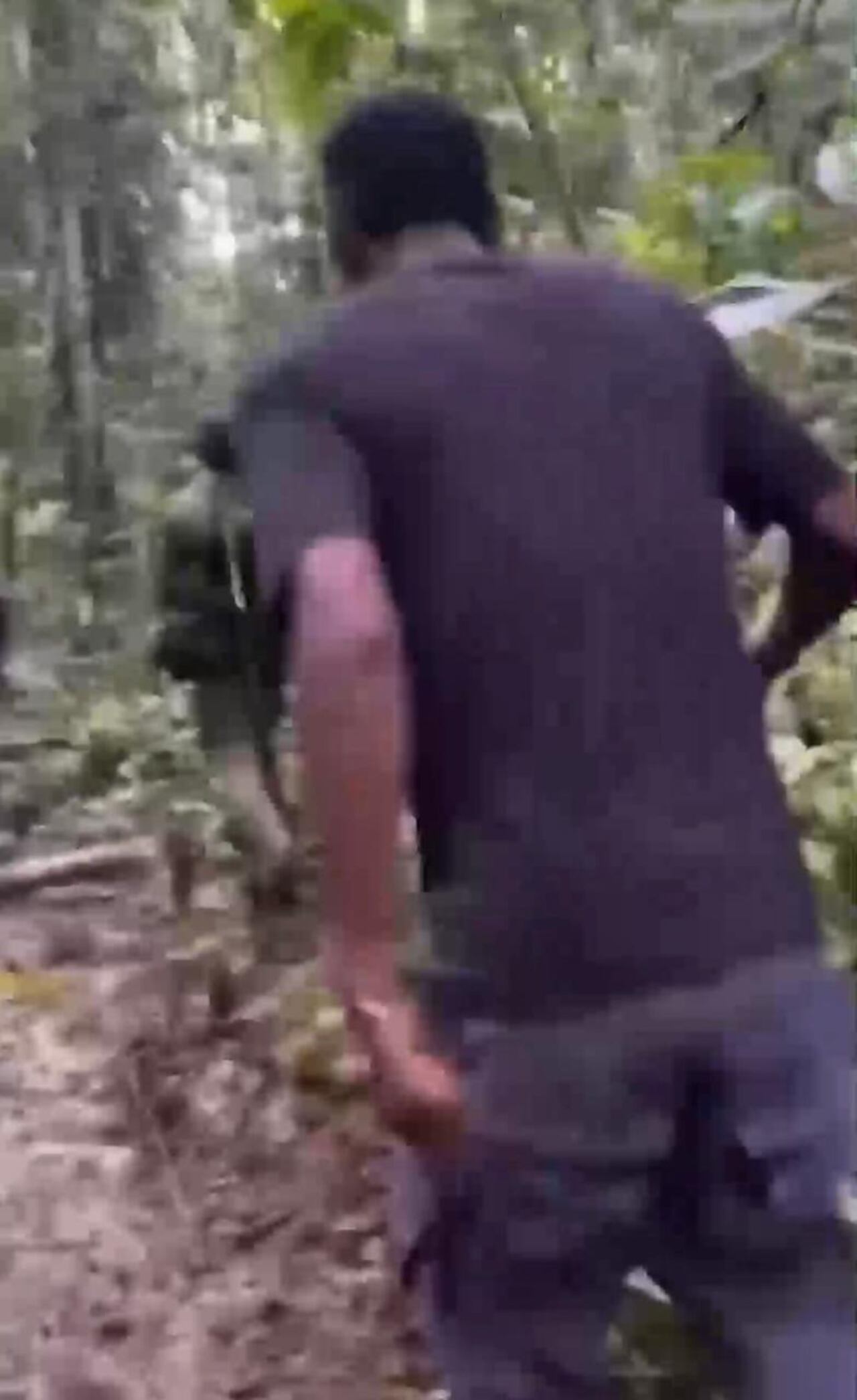 Civiles amenazan con quitarle las armas de dotación a militares en Putumayo.