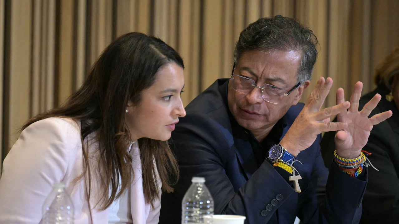Andrea y Gustavo Petro.