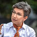 El rechazo a la gestión de la alcaldesa Claudia López aumentó de 9 a 43 por ciento en el último año, según la encuesta de Invamer.