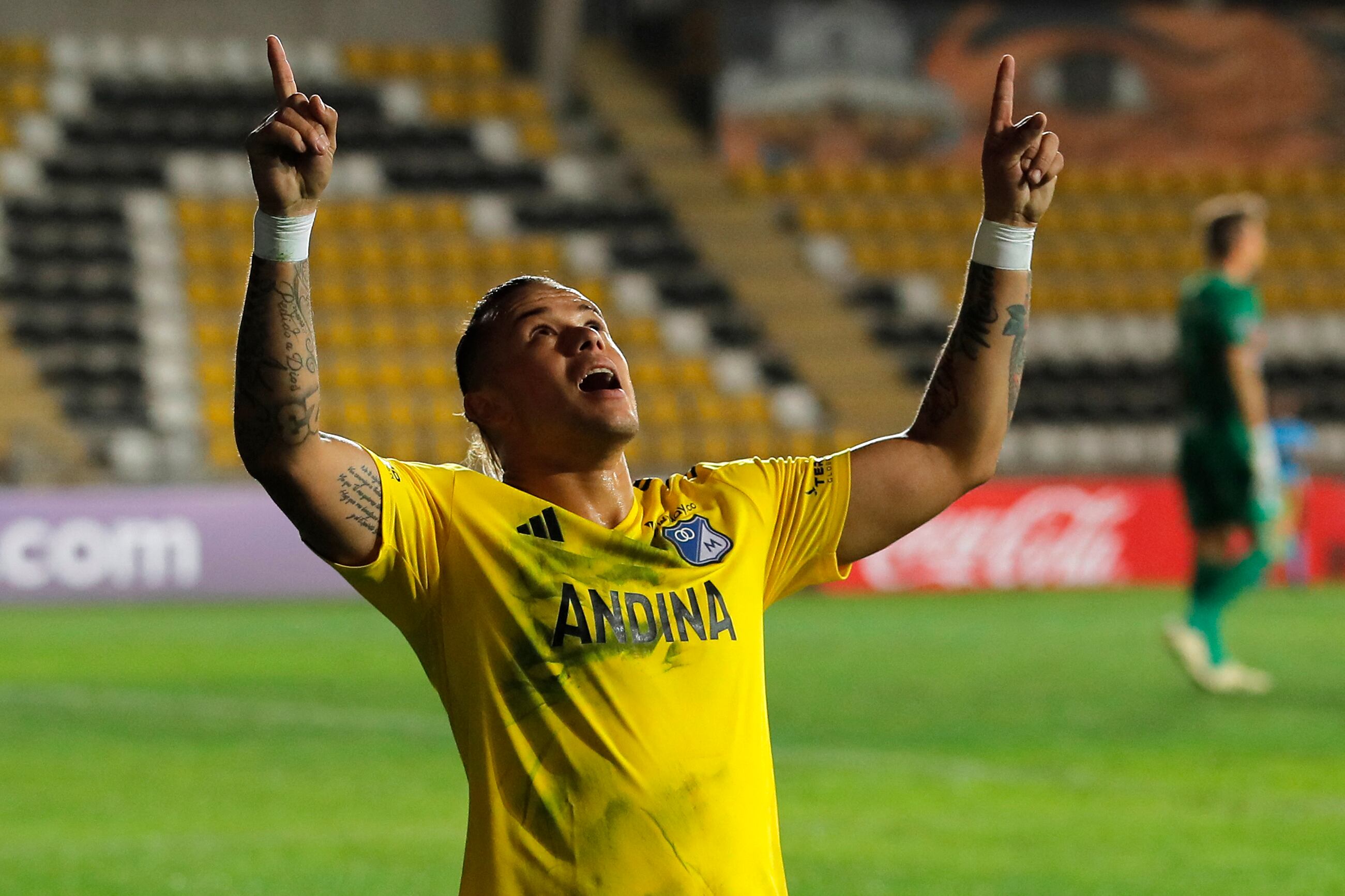 Millonarios' forward Leonardo Castro celebrates after scoring during the Copa Libertadores group stage first leg football match between Chile's Palestino and Colombia's Millonarios at the Municipal Francisco Sanchez Rumoroso Stadium in Coquimbo, Chile, on April 25, 2024. (Photo by Javier TORRES / AFP)