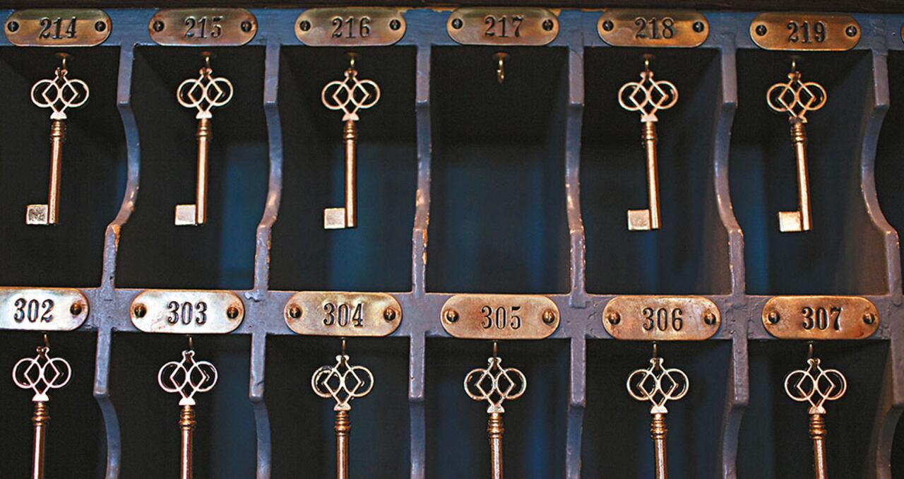 La habitación 217, en la que suceden los extraños acontecimientos de la novela de King, es también la más pedida del hotel.