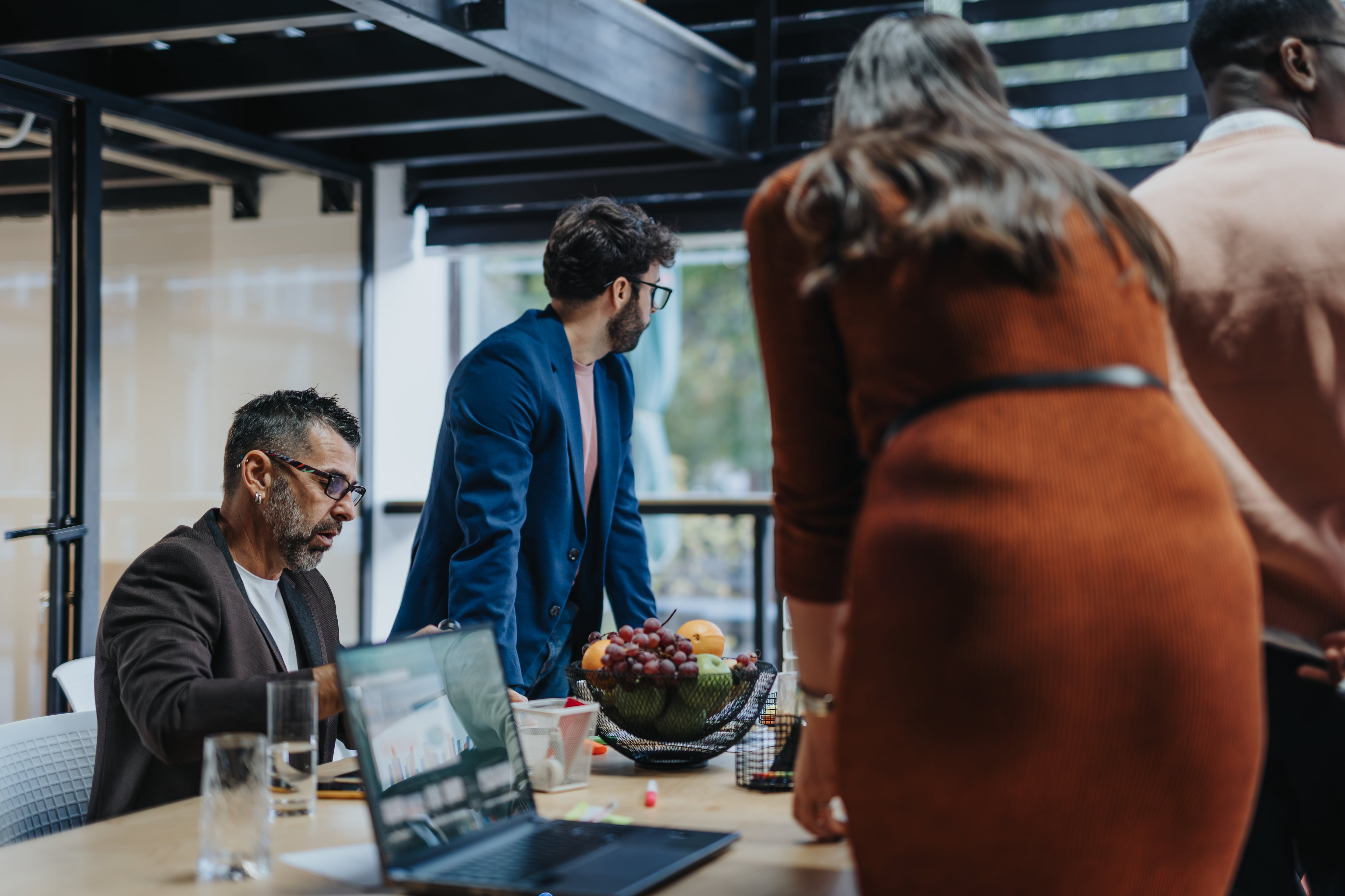 Reducción de la jornada laboral en Colombia elimina dos beneficios clave: ‘No se incluyen en el horario’.
