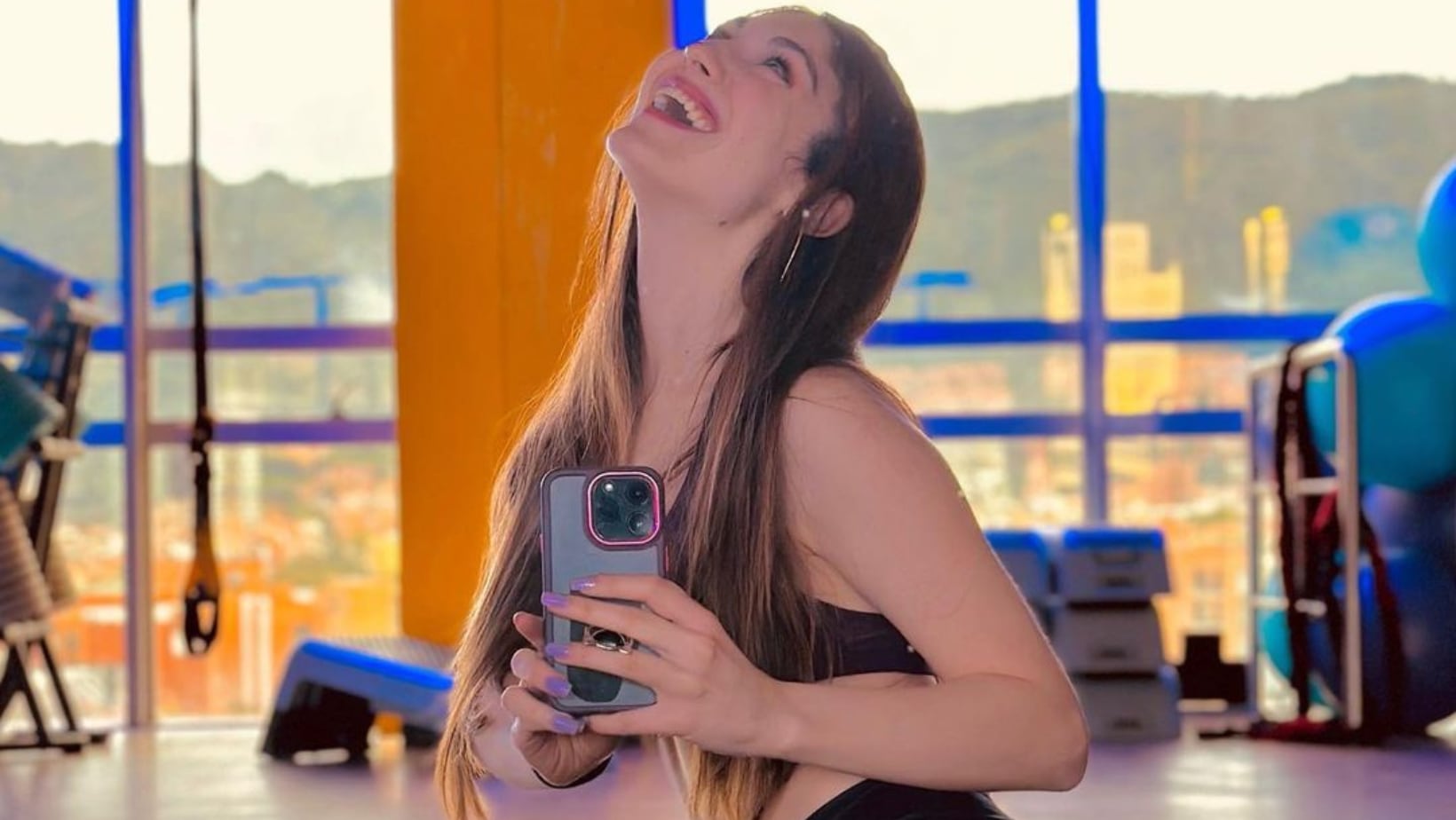 Viviana Santos, actriz de 'La Venganza de Analía' denunció malos tratos por parte de las autoridades en México.