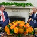 El presidente de EEUU Joe Biden se reúne con su homólogo de Costa Rica Rodrigo Chaves en la Oficina Oval de la Casa Blanca en Washington, el martes 29 de agosto de 2023.(AP Foto/Susan Walsh)