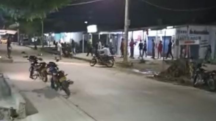 Uniformado herido en medio de procedimiento.