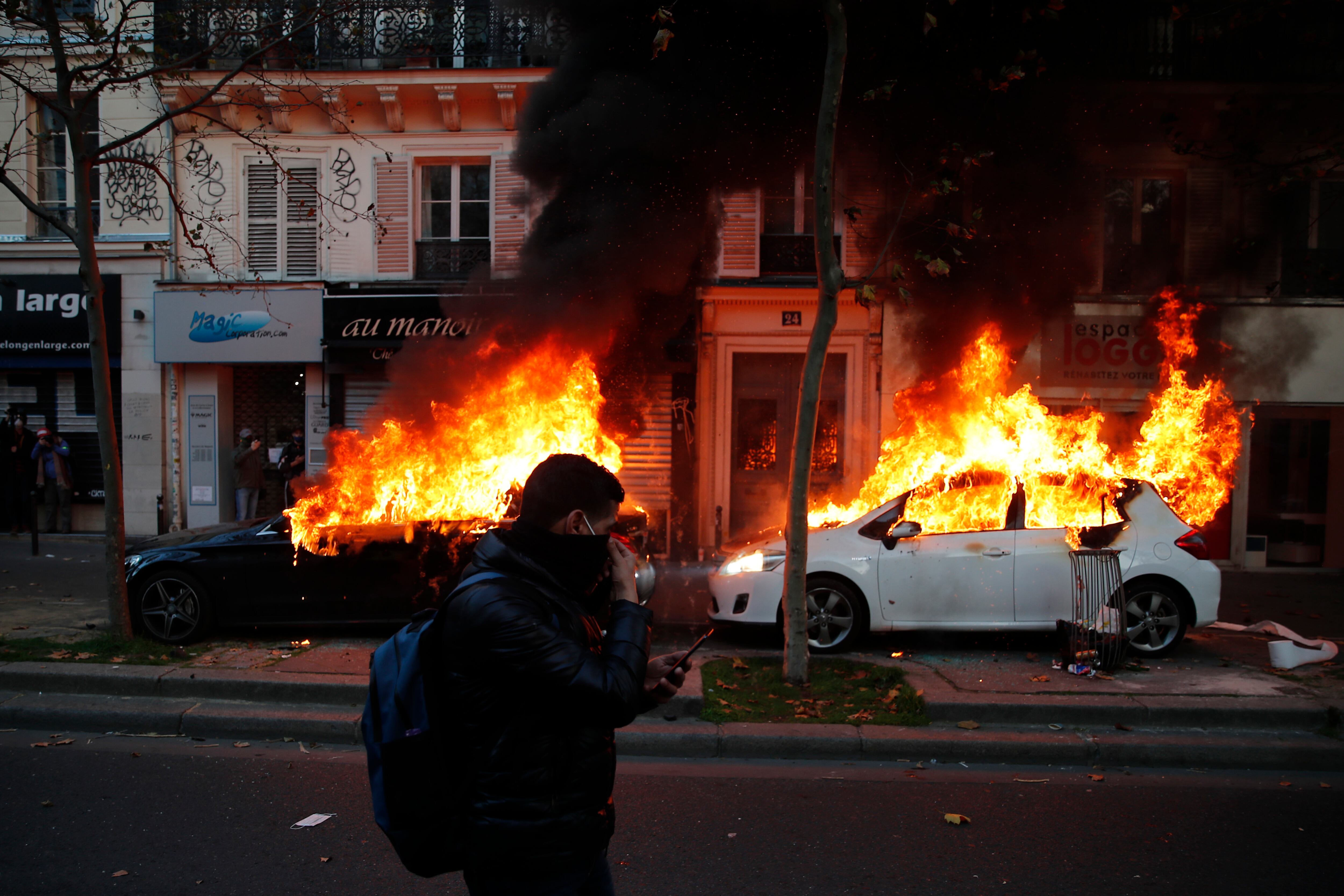 Disturbios en París durante una multitudinaria protesta contra la violencia de las fuerzas de seguridad