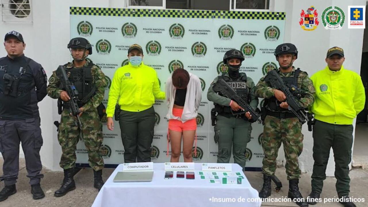 La mujer estaría involucrada en la planeación y ejecución del crimen, en su condición de presunta integrante del grupo delictivo que disparó en reiteradas ocasiones en contra de Sibaris Lamprea Vargas, quien hacía parte de la Unión Sindical Obrera y era presidente de la Asociación de Guardas de Barrancabermeja.