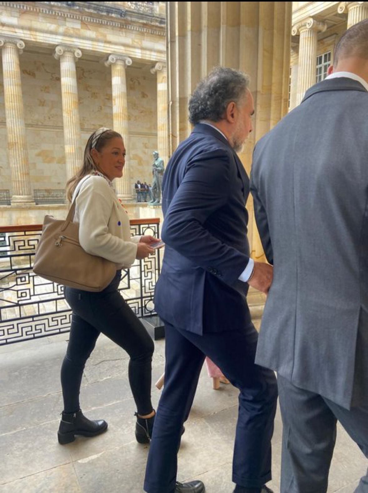 Armando Benedetti en su ingreso al Congreso de la República.