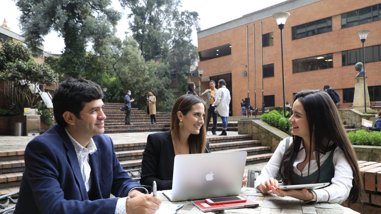 La tasa de empleo de los egresados del Externado es del 89,9 por ciento.