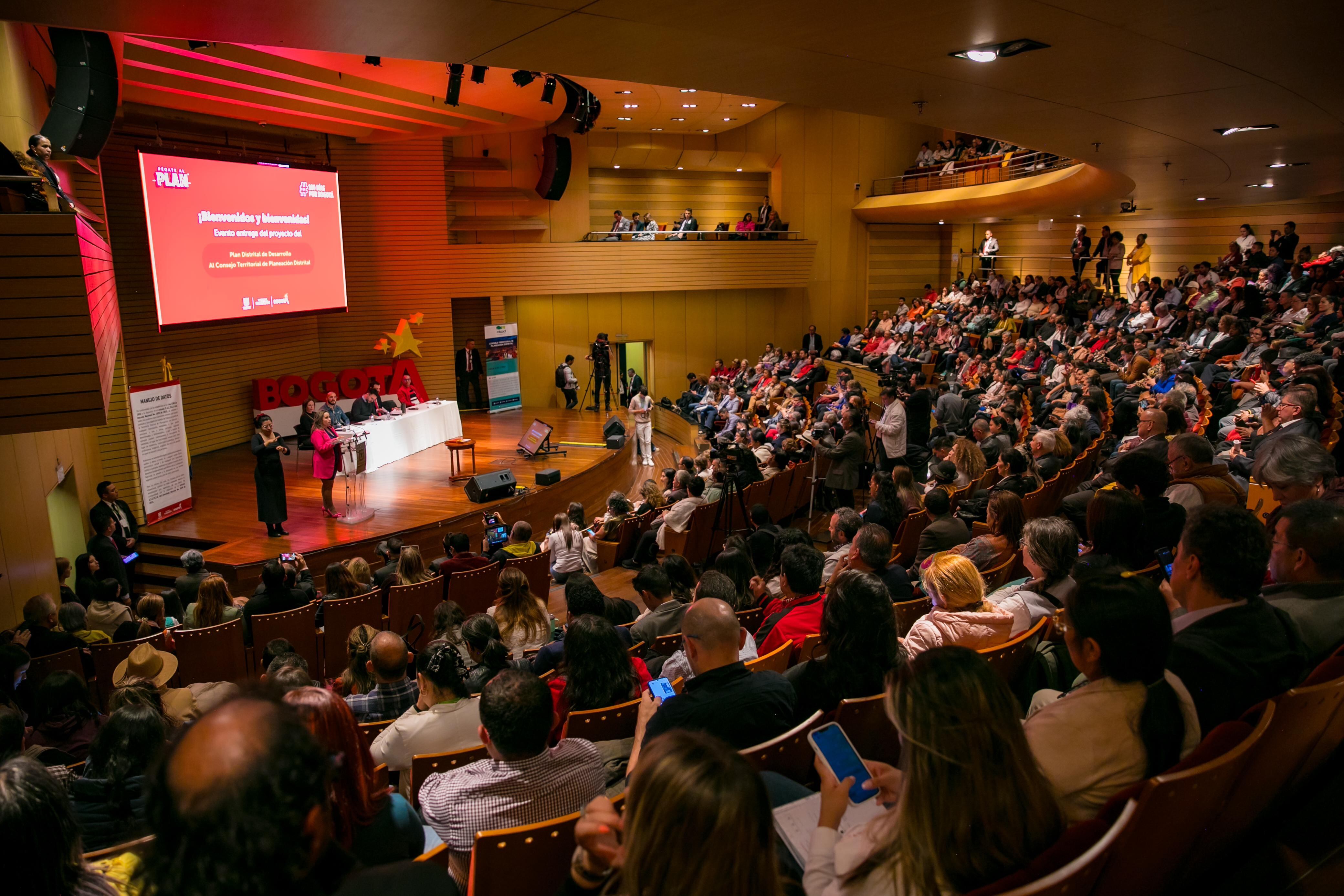 Alcaldía entregó Plan de Desarrollo al Consejo Territorial de Planeación Distrital (CTPD