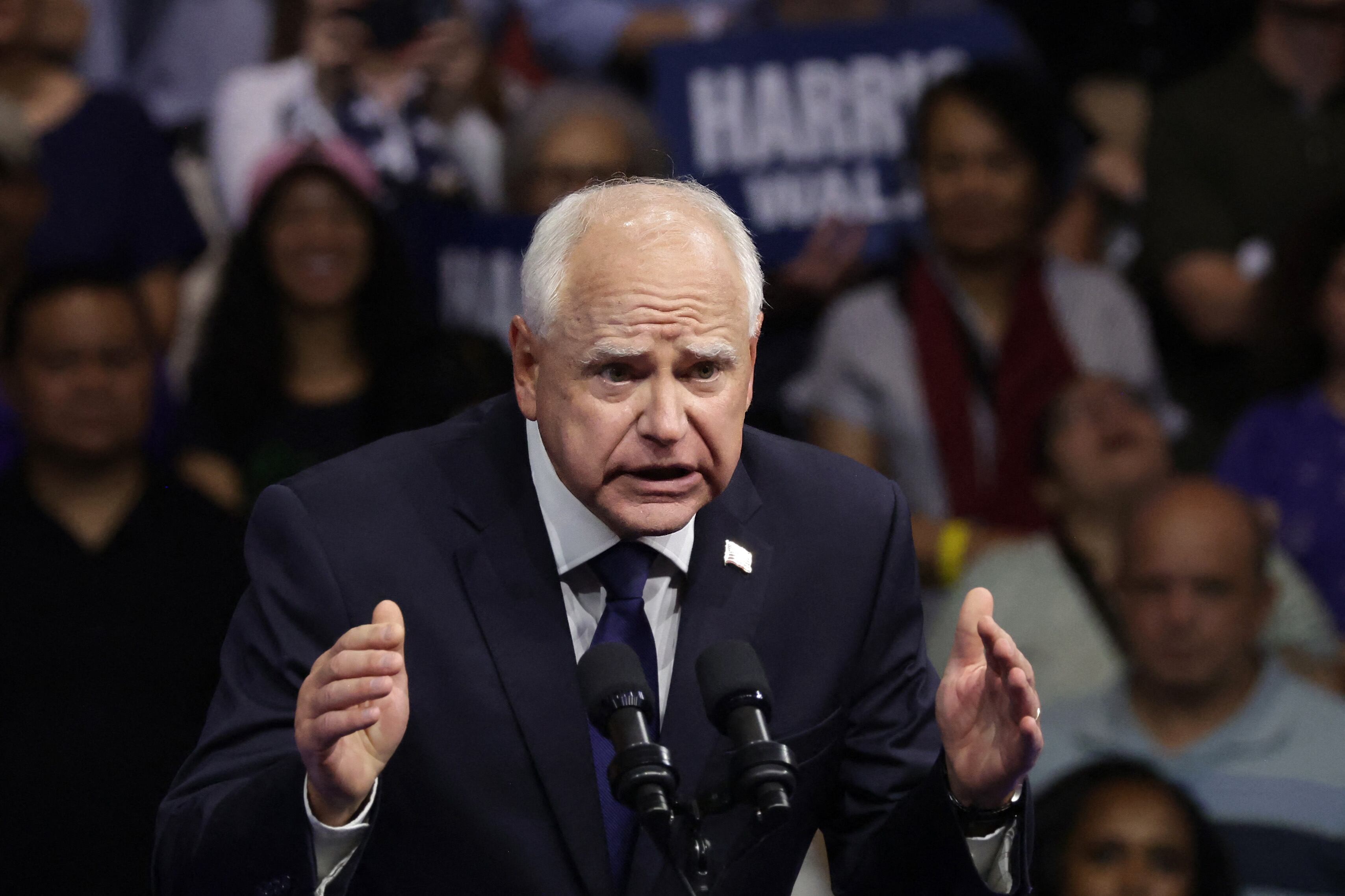 Los comentarios reflejaron la urgencia del momento, ya que Harris eligió a Walz como compañero de fórmula durante uno de los periodos más turbulentos de la política estadounidense moderna.