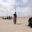 Este fin de semana llegará un primer vuelo de repatriación para cientos de migrantes venezolanos varados en la frontera con Perú tras el endurecimiento de los controles migratorios en Chile anunció el canciller chileno, Alberto van Klaveren. (Foto de AGUSTÍN MERCADO / AFP)