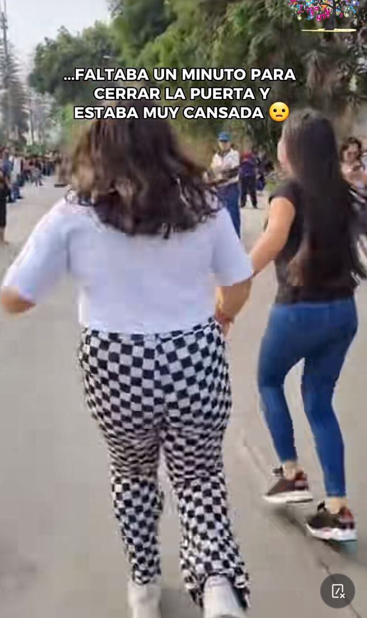 A metros del ingreso