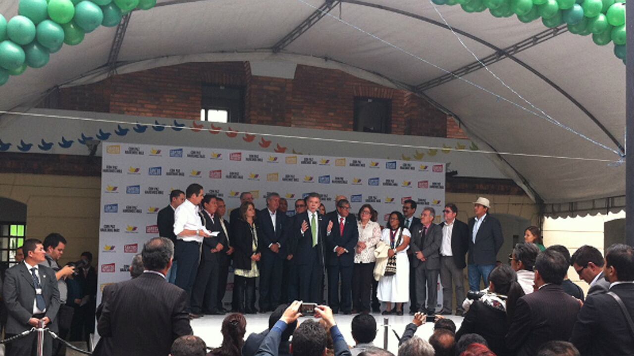 El presidente-candidato se hizo presente para recibir el apoyo de varios dirigentes verdes.