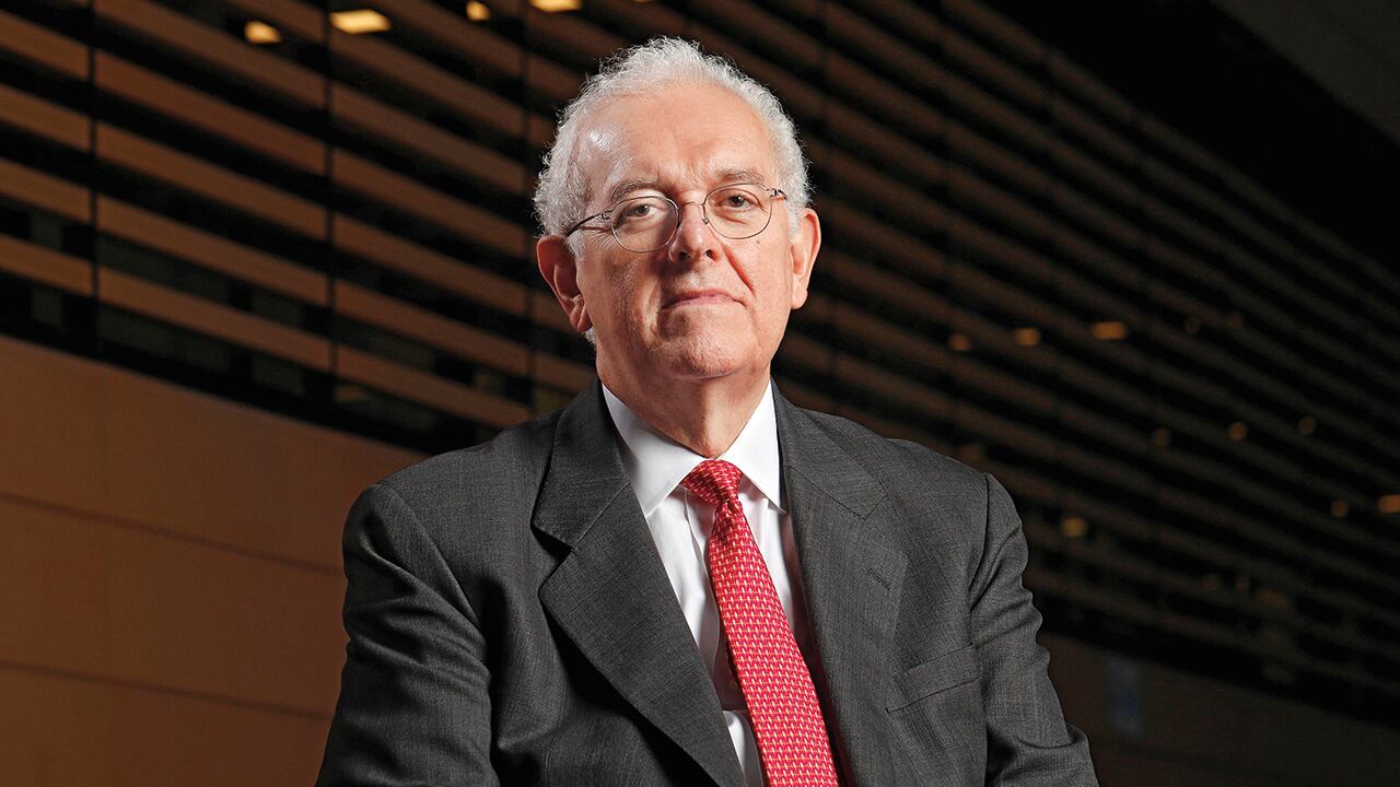 José A. OcampoExministro de Hacienda