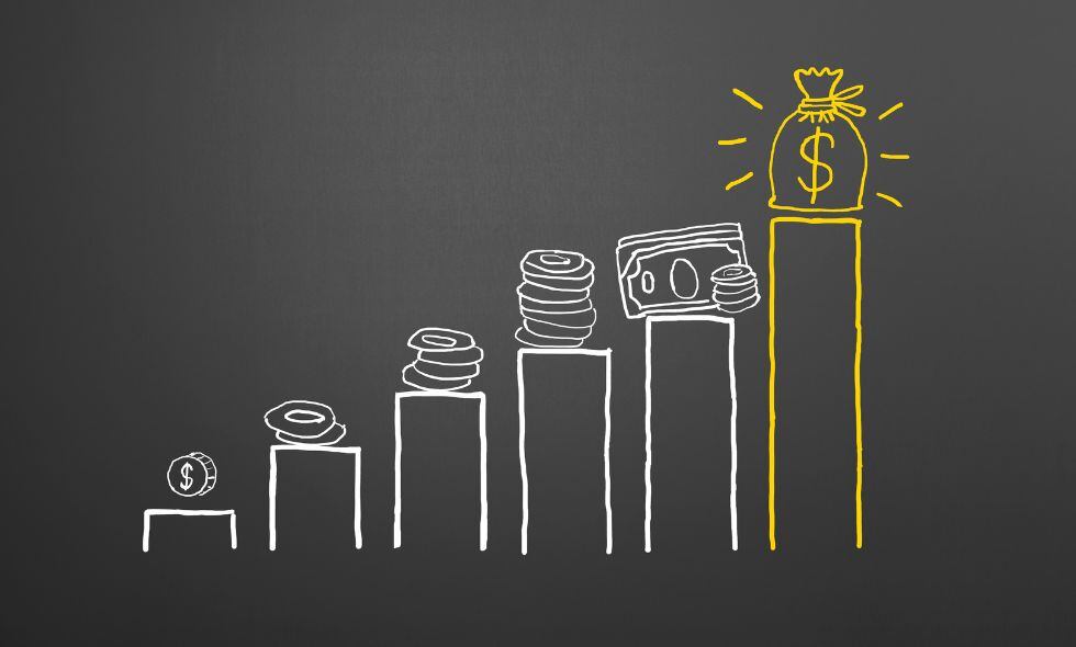 Ahorrar es una herramientas poderosa que puede guíar a las personas hacia una mejor gestión de las finanzas y ayudar a alcanzar las metas económicas.