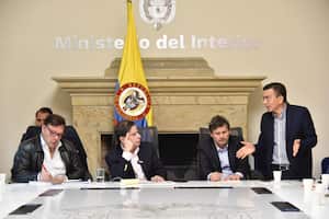 El ministro del Interior, Juan Fernando Cristo, se reunió con representantes de los sindicatos.
