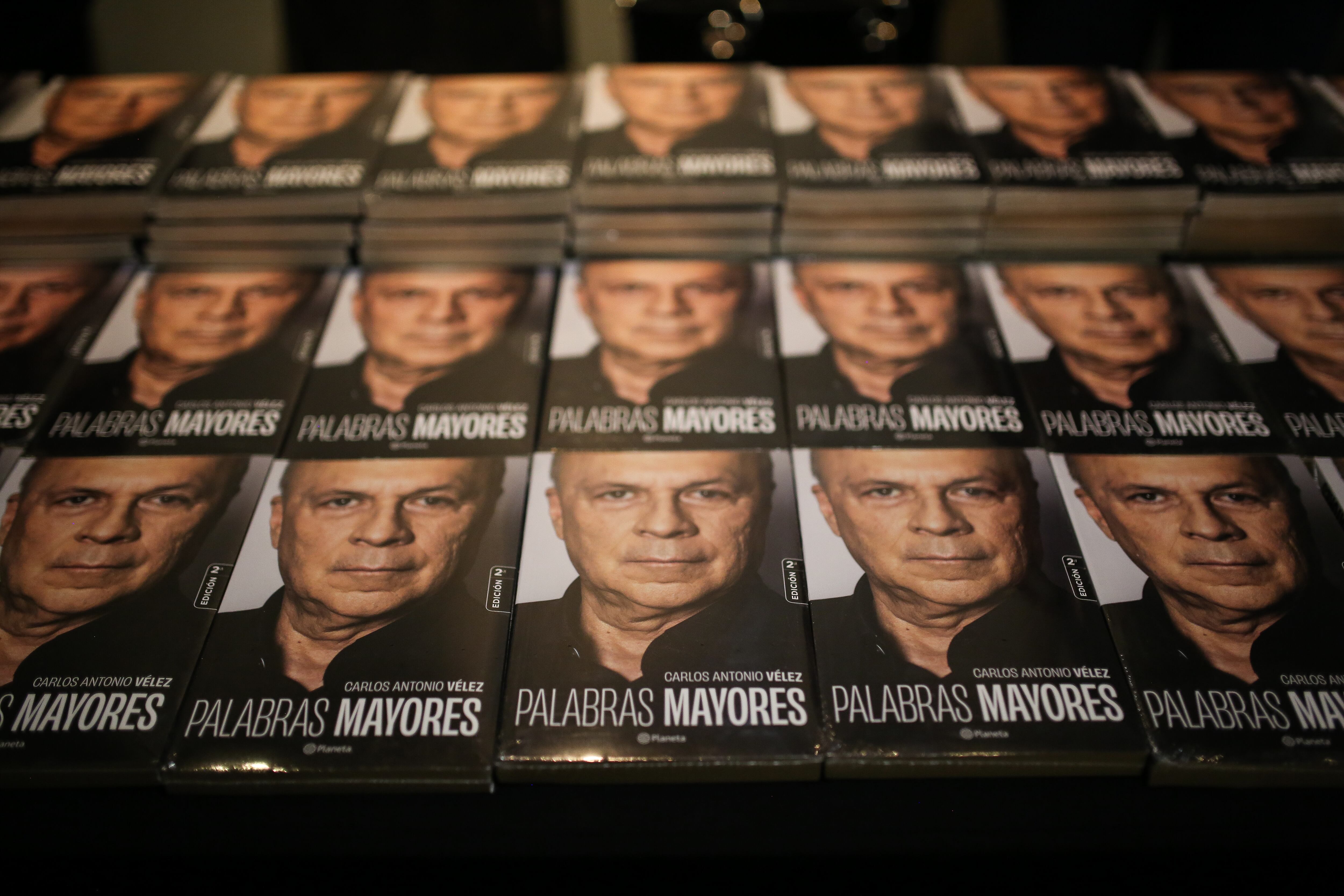 Lanzamiento libro Luis Antonio Vélez