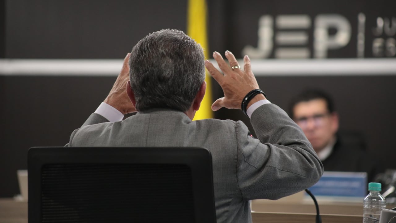 El exgobernador de Santander, coronel (r) Hugo Aguilar entregó nuevos detalles sobre el bloque de búsqueda.
