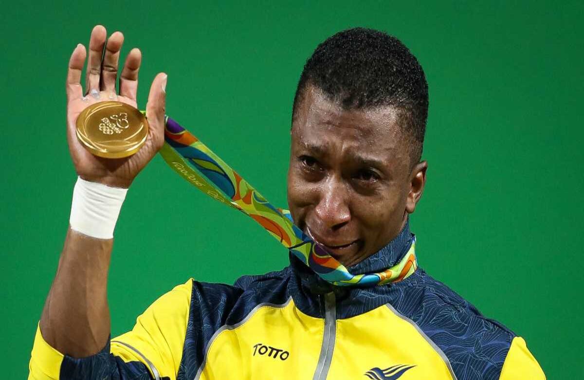 El llanto fue inevitable, fue la explosión de todo un proceso de trabajo. EFE/FERNANDO BIZERRA