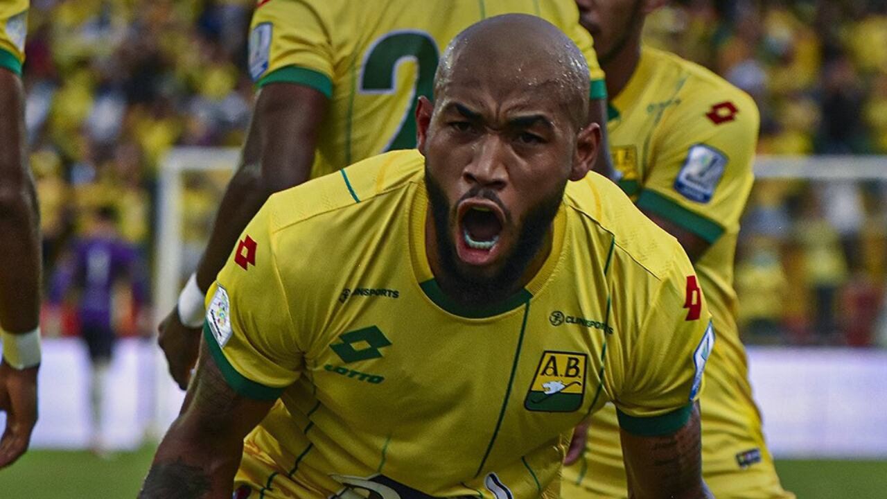 Freddy Hinestroza celebrando el gol de Fabián Sambueza ante Pereira