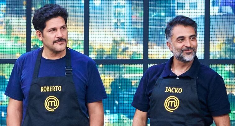 Roberto Cano y Jacko recibieron delantal negro