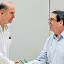 Los cancilleres de Colombia, Álvaro Leyva, y de Cuba, Bruno Rodríguez, han hecho acercamientos orientados a la paz.