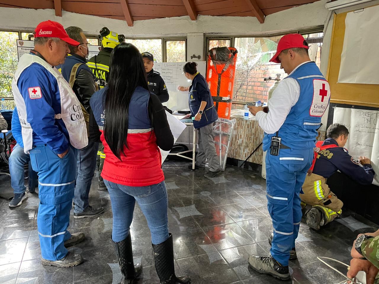 Las autoridades tienen instalado un Puesto de Mando Unificado.