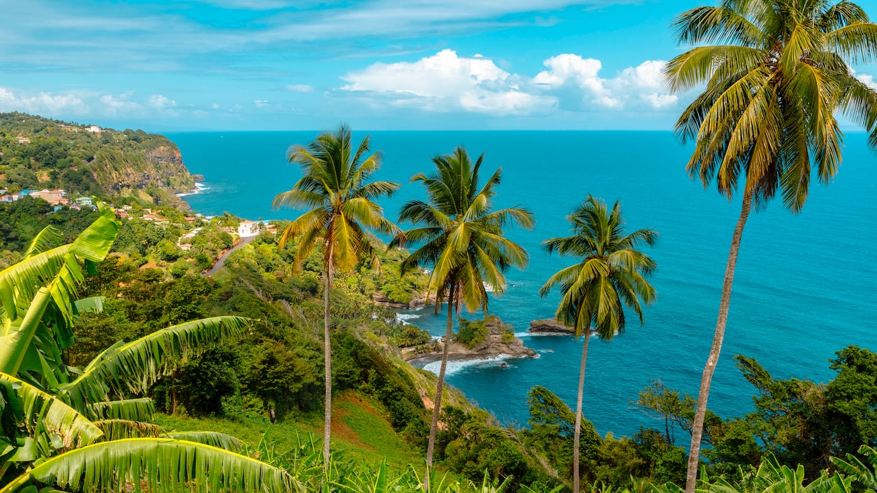 Esta isla es reconocida por su belleza natural y el cuidado del medio ambiente.