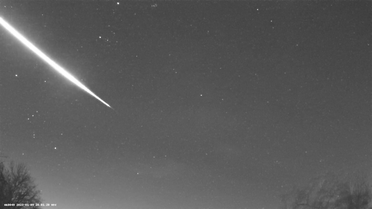 Más de 500 personas reportaron el meteorito en el cielo del Reino Unido.