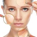 Un estilo de vida poco saludable es uno de los factores de peso en el envejecimiento prematuro de la piel. Foto:Getty Images/BBC