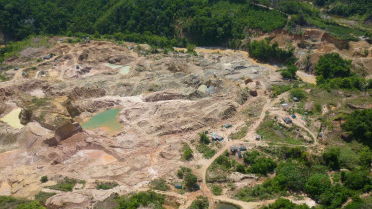 El daño ambiental de la minería ilegal es incalculable.