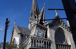 Se registraron daños en la catedral de Manizales.
