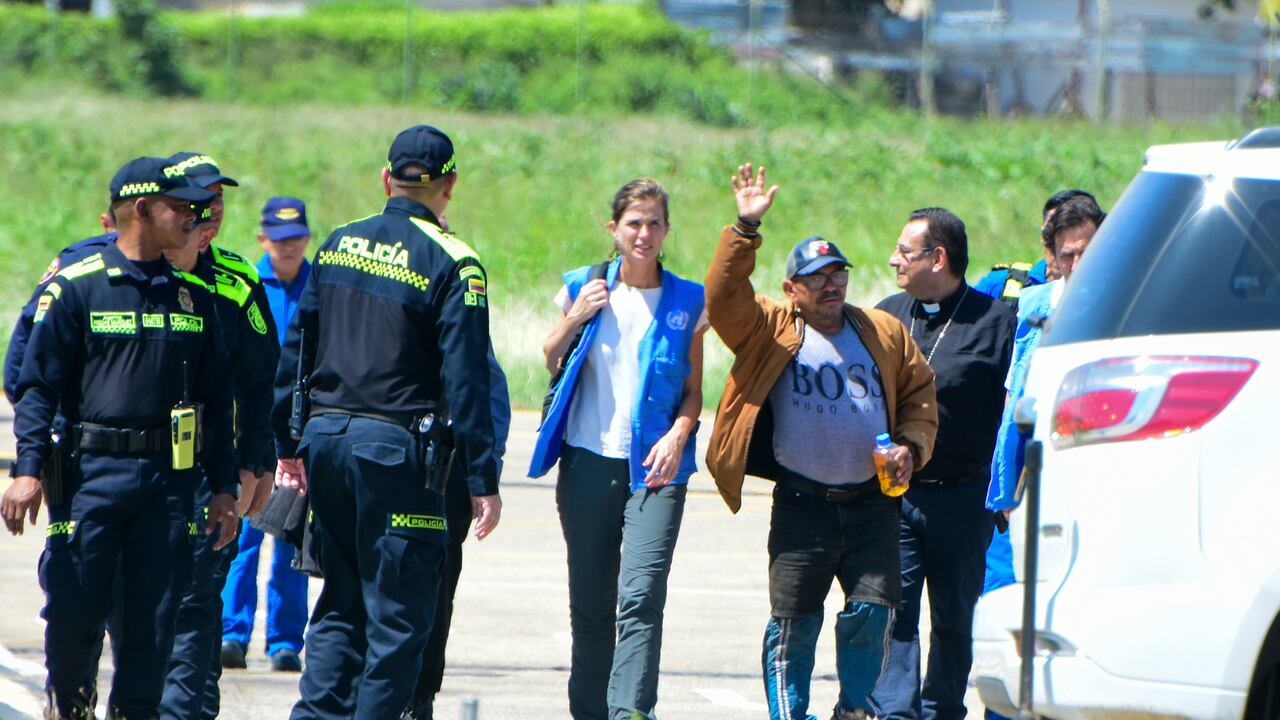 The family of Luis Manuel Díaz waits at their home to reunite with him in Barrancas, Colombia,
after getting the news that he was released by his kidnappers, Thursday, Nov. 9, 2023. Díaz, the father of Liverpool striker Luis Díaz, whose image stands by the door, was kidnapped on Oct. 28 by the guerrilla group National Liberation Army, or ELN. (AP Photo/Ivan Valencia)